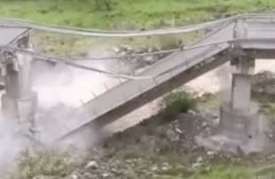 longobucco crollo del viadotto sulla sila mare 4