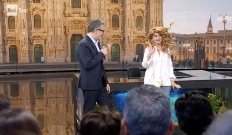 luciana littizzetto travestita da venere del botticelli 7