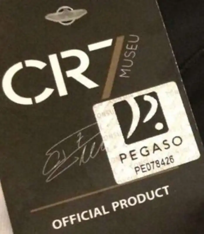 maglia finta di cristiano ronaldo prodotta da pegaso 2