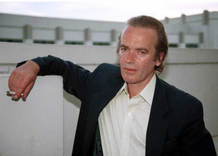 MARTIN AMIS