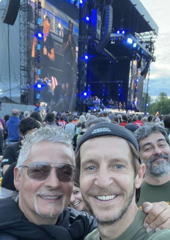 massimo ambrosini robi baggio al concerto di bruce springsteen