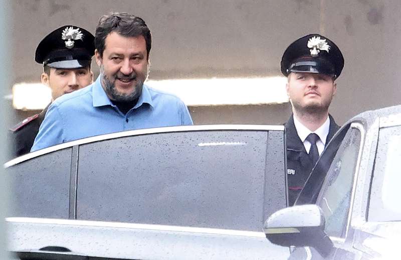 MATTEO SALVINI ALL OSPEDALE SAN RAFFAELE DOPO LA VISITA A SILVIO BERLUSCONI