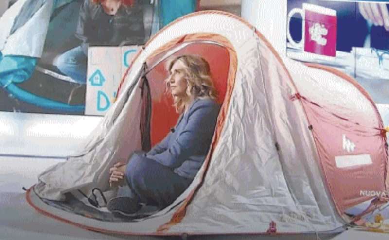 myrta merlino in tenda 1