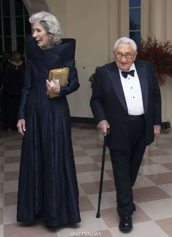 nancy e henry kissinger (2)