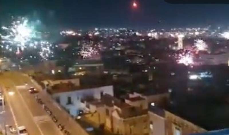 napoli fuochi d artificio per la vittoria dello scudetto 12