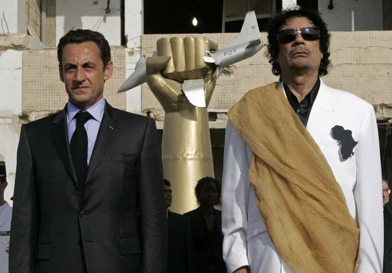 nicolas sarkozy muammar gheddafi 3