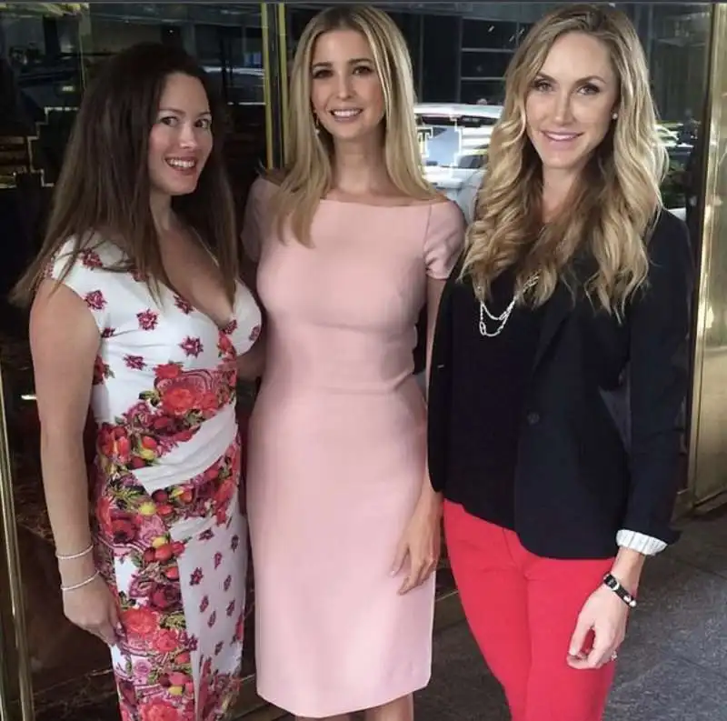 noelle dunphy  con ivana e lara trump 