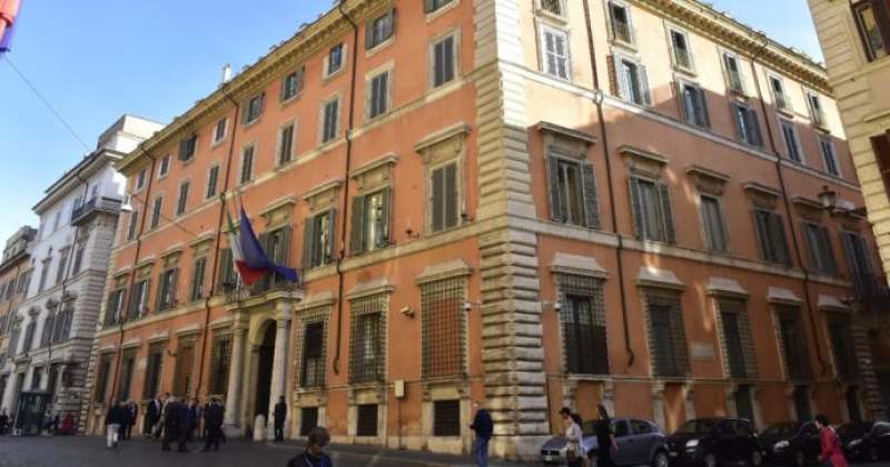 PALAZZO GIUSTINIANI A ROMA