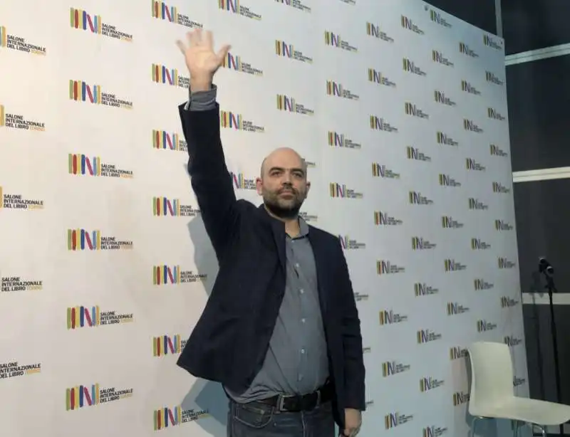 ROBERTO SAVIANO AL SALONE DEL LIBRO DI TORINO 