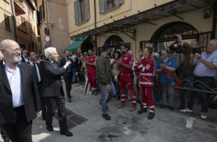 sergio mattarella visita le zone colpite dall alluvione in emilia romagna 9