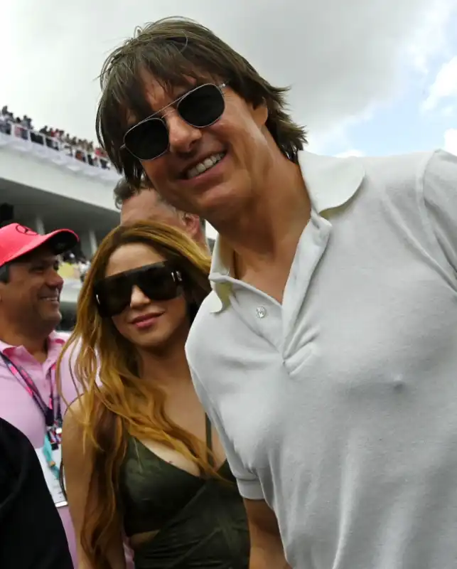 Shakira con tom cruise