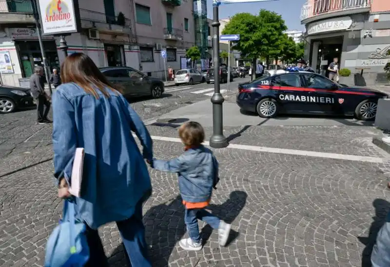 sparatoria davanti a un bar di sant anastasia, napoli   4