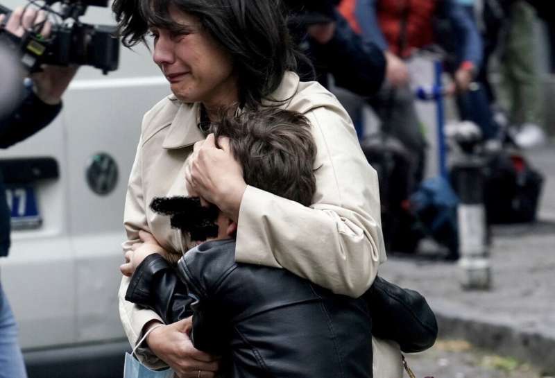 sparatoria in una scuola di belgrado 4