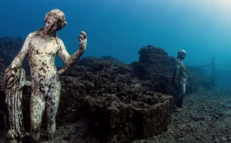 tempio nabatei golfo di napoli 2