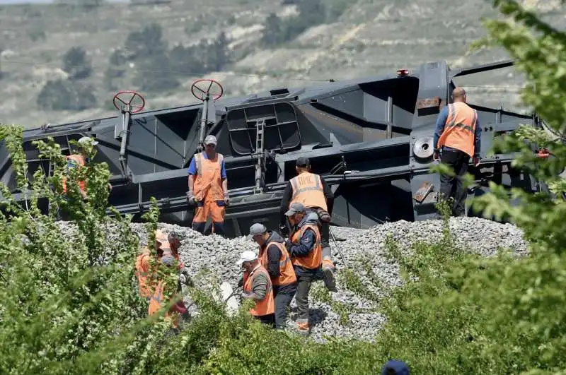 treno deragliato in crimea   3