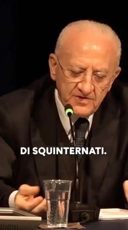 vincenzo de luca contro giorgia meloni  4