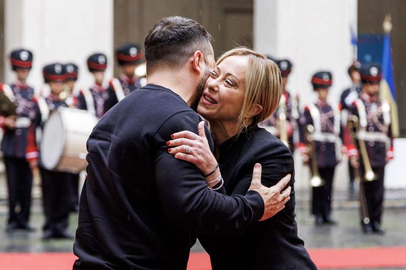 volodymyr zelensky e giorgia meloni a palazzo chigi 10