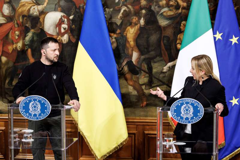 volodymyr zelensky e giorgia meloni a palazzo chigi 5