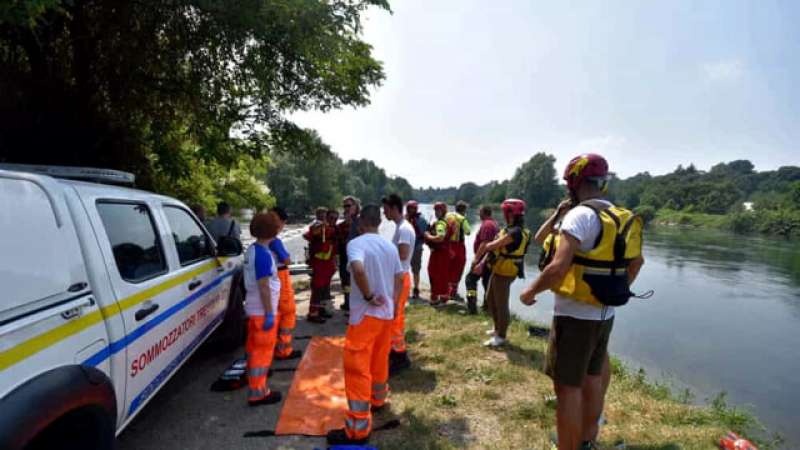 16enne morto annegato nel fiume adda