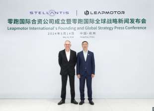 accordo Stellantis Leapmotor - carolos tavares Zhu Jiangming