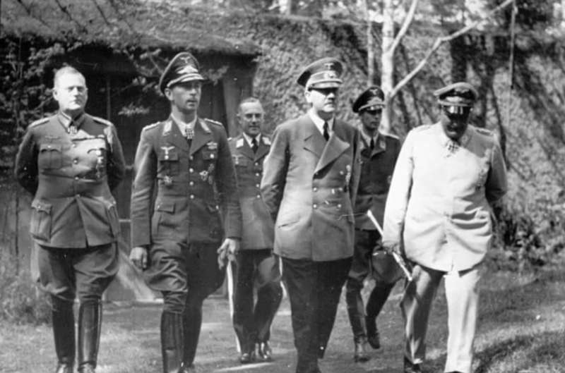 adolf hitler con hermann goering