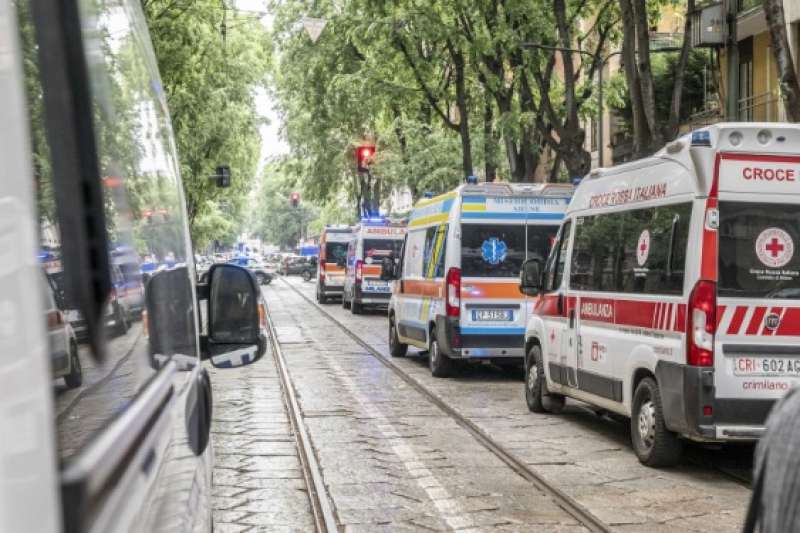 bambini intossicati nelle piscine Jacaranda di milano