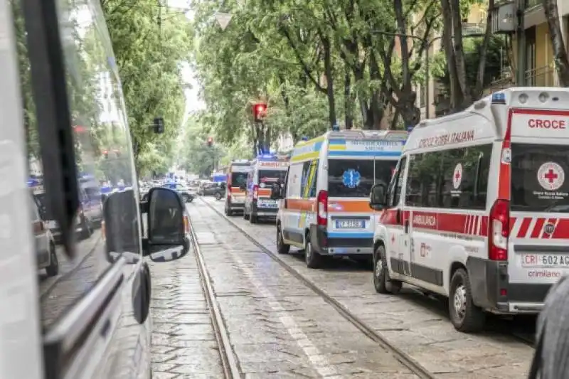 bambini intossicati nelle piscine Jacaranda di milano 