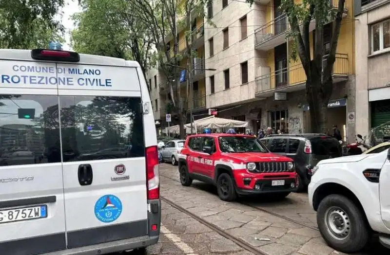 bambini intossicati nelle piscine Jacaranda di milano 