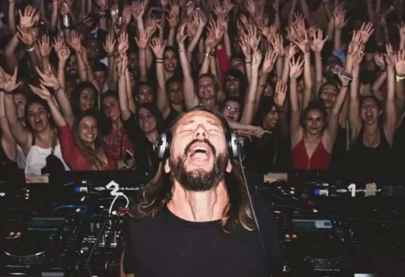 BOB SINCLAR