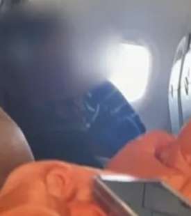 coppia fa sesso in aereo 4