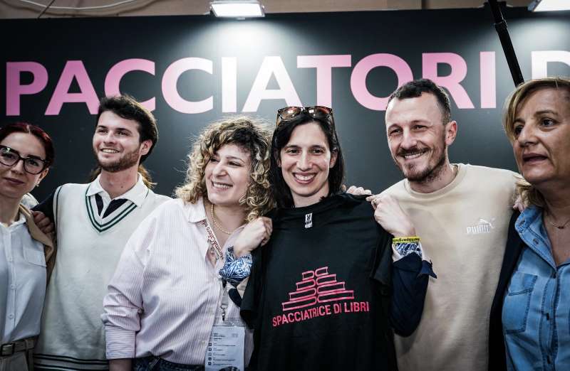 elly schlein al salone del libro