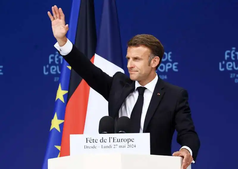  emmanuel macron a dresda  