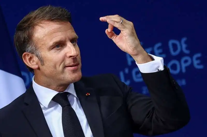 emmanuel macron a dresda 