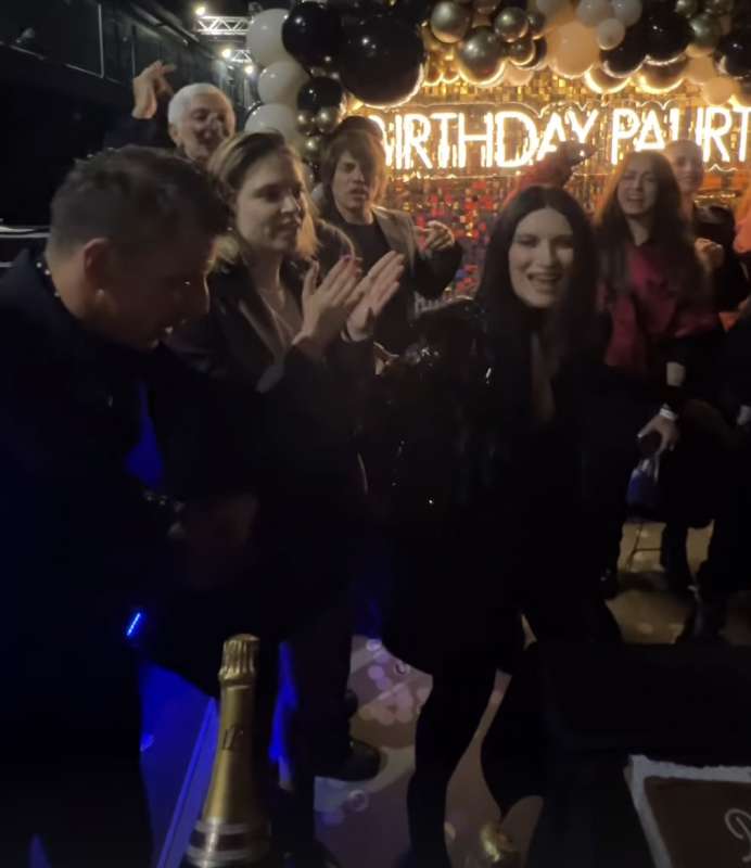 festa di compleanno di laura pausini 8