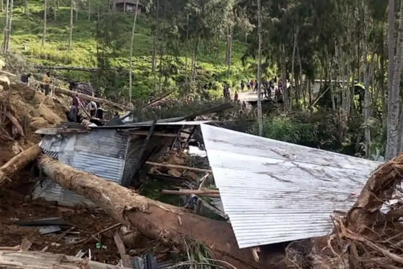 frana papua nuova guinea 3