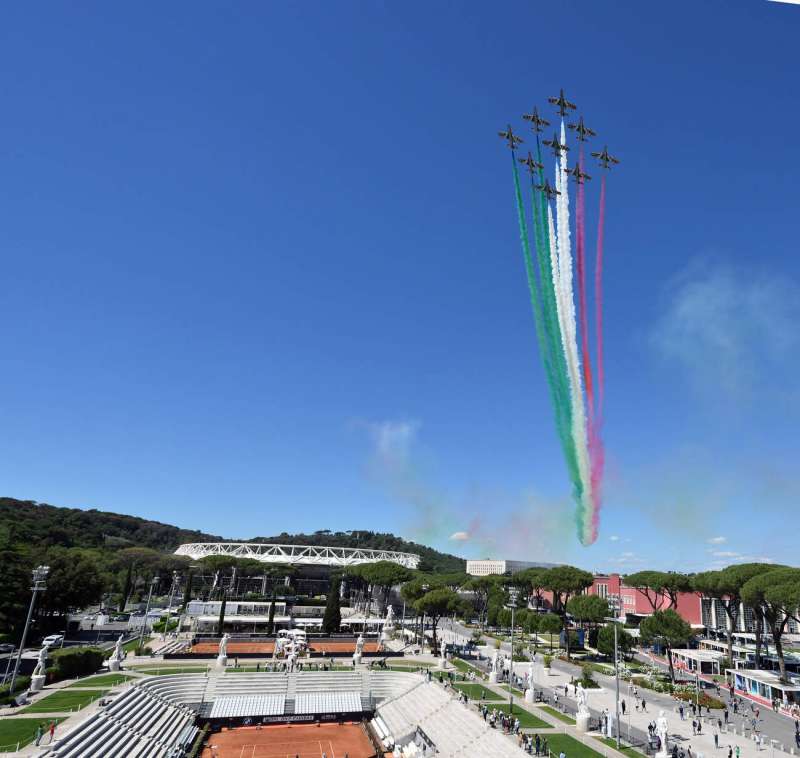 frecce tricolori foto mezzelani gmt131