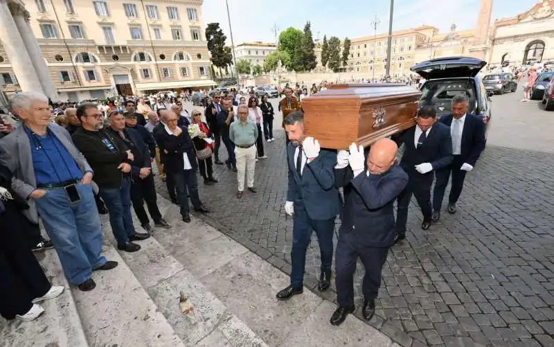 funerali luciano di bacco   foto mezzelani gmt2