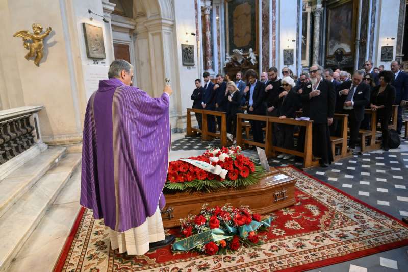 funerali luciano di bacco foto mezzelani gmt22