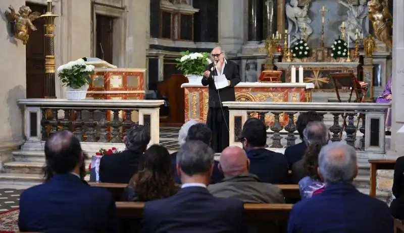 funerali luciano di bacco   foto mezzelani gmt24