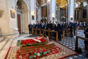 funerali luciano di bacco foto mezzelani gmt6