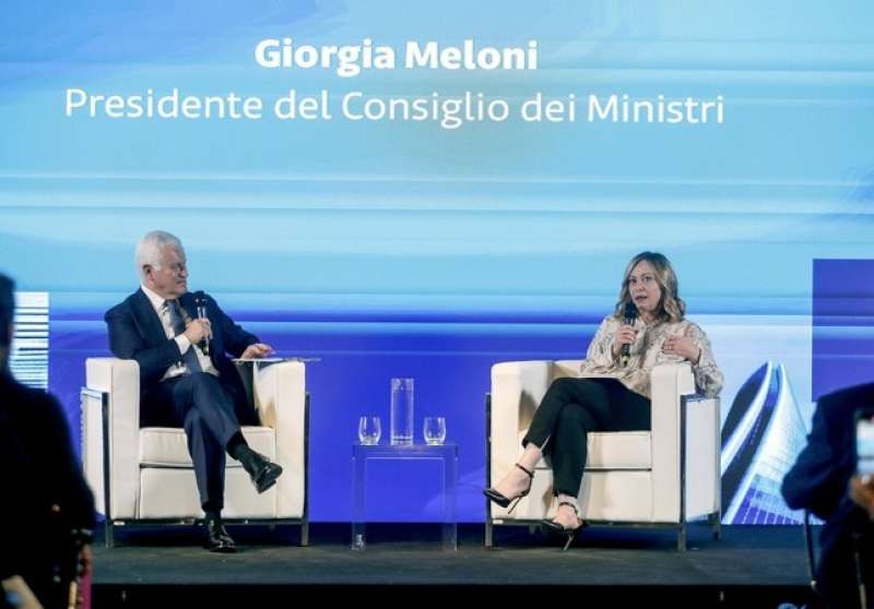 giorgia meloni intervistata da maurizio belpietro