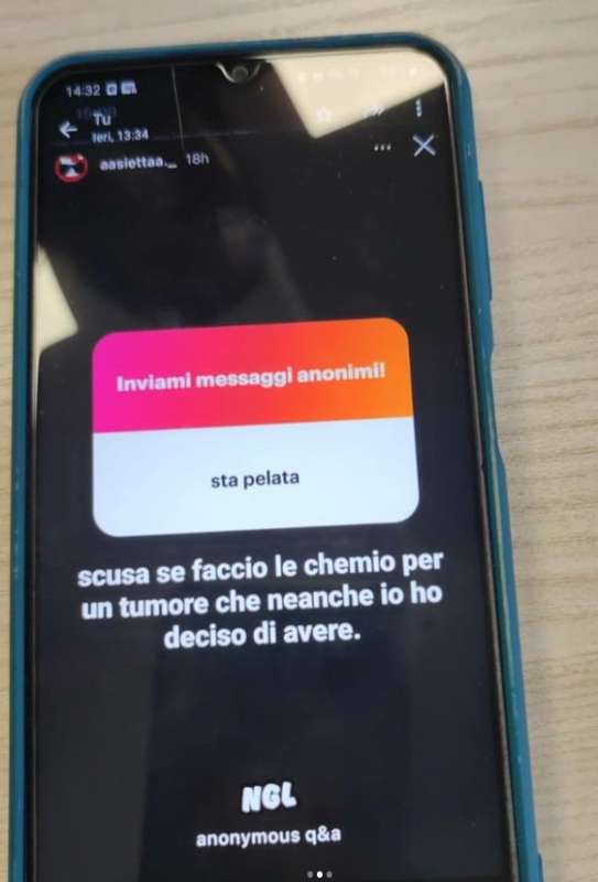i messaggi degli hater ad asia, la 14enne malata di tumore