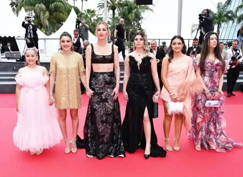 il cast di diamant brut a cannes