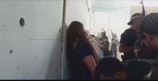 il video del sequestro delle soldatesse israeliane da parte dei terroristi di hamas il 7 ottobre