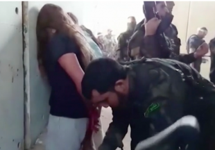 il video del sequestro delle soldatesse israeliane da parte dei terroristi di hamas il 7 ottobre