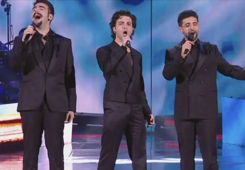 IL VOLO – TUTTI PER UNO