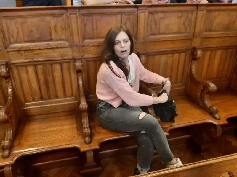 ilaria salis in tribunale   3