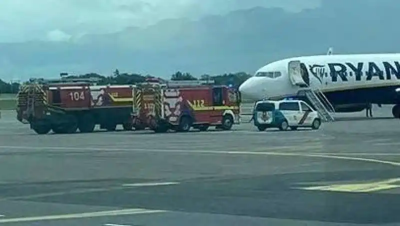 INCENDIO SU VOLO RYANAIR