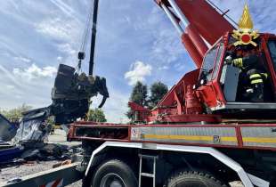 incidente a un camion carico di acido a piacenza 2