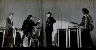 jim morrison arresto sul palco new heaven 1967